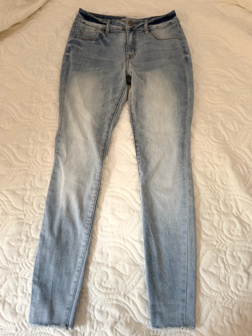 Light Wash Women's Skinny Jeans